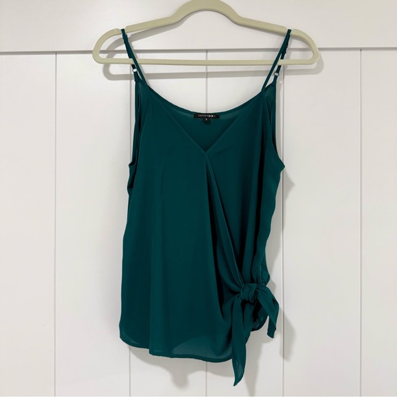 Papermoon Tops - ✨ Papermoon Conway Faux Wrap Blouse - Emerald Green - Size Small ✨